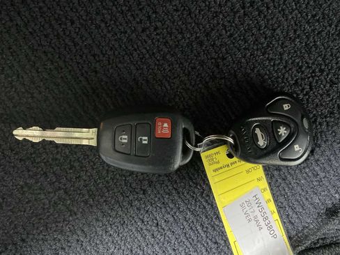 Used 2017 Toyota RAV4 LE w/ All Weather Liner Package AWD/4WD image 20