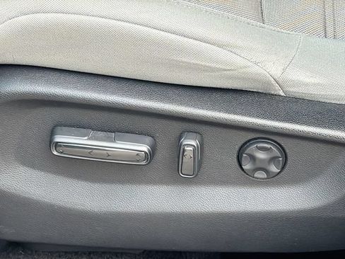 Used 2018 Honda CR-V EX image 11