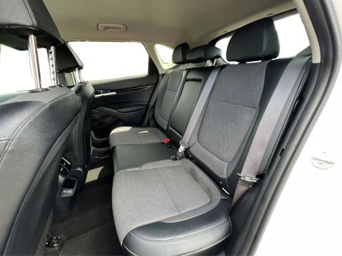 Used 2024 Kia Seltos S AWD/4WD image 17