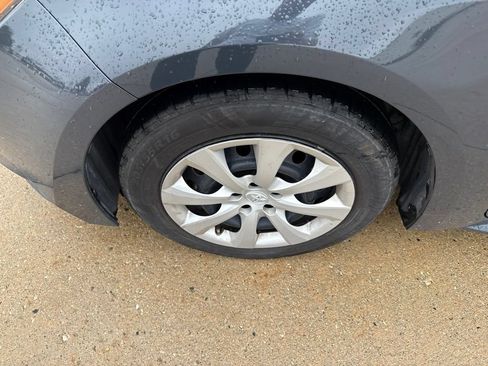 Used 2024 Toyota Corolla LE FWD image 13