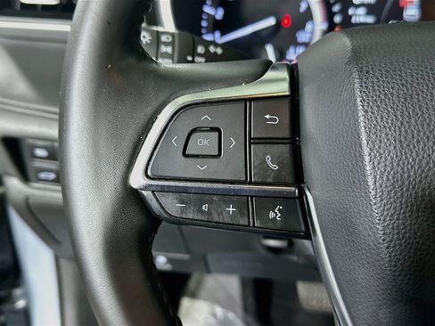 Used 2020 Toyota Highlander XLE FWD image 16