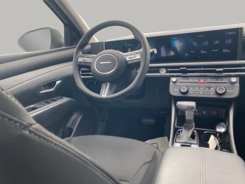 New 2026 Hyundai Tucson SE FWD image 13