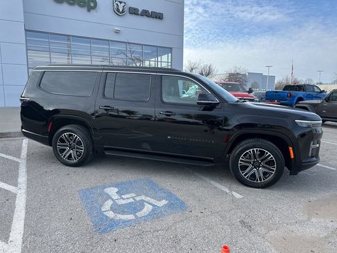 New 2026 Jeep Grand Wagoneer L image 40
