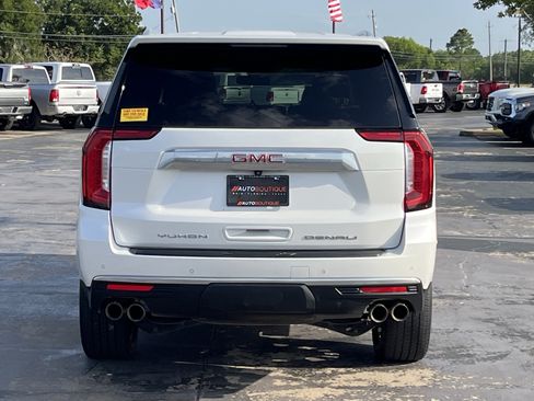Used 2022 GMC Yukon Denali AWD/4WD image 8