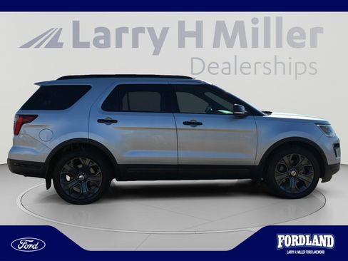 Used 2018 Ford Explorer Sport w/ Equipment Group 401A AWD/4WD image 6