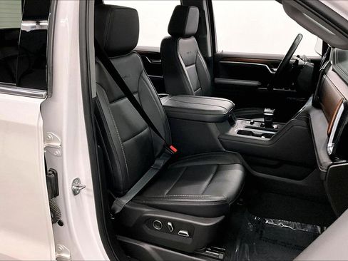 Used 2025 GMC Sierra 1500 Denali AWD/4WD image 8