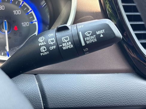 Used 2017 Chrysler Pacifica LX FWD image 26