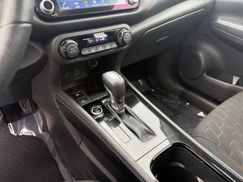 Used 2024 Nissan Kicks SR image 13
