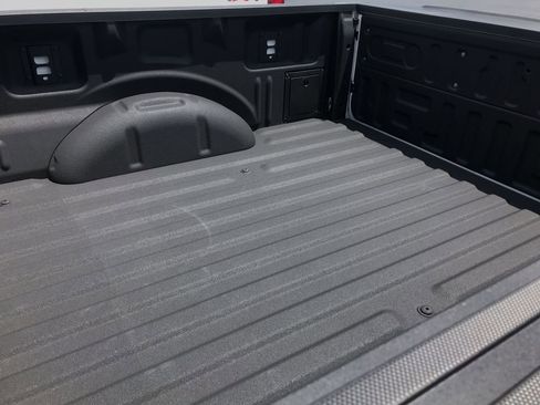 Used 2025 Ford F150 Lariat w/ Equipment Group 502A High image 23