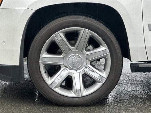 Used 2017 Cadillac Escalade Premium Luxury image 26