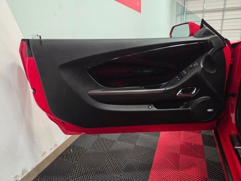 Used 2015 Chevrolet Camaro SS w/ Commemorative Special Edition RWD image 28