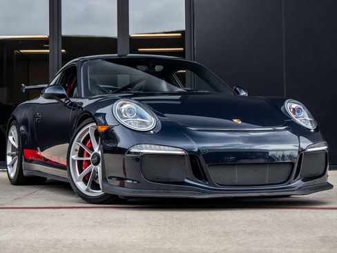 Certified 2015 Porsche 911 GT3 image 6