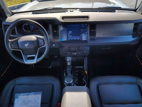Used 2024 Ford Bronco Badlands image 14