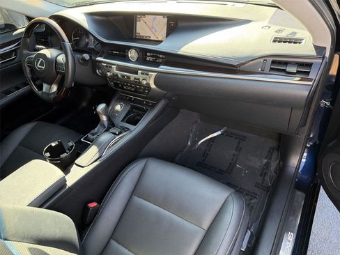 Used 2016 Lexus ES 350 w/ Navigation System Package FWD image 13