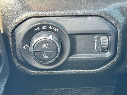 Used 2023 Jeep Gladiator Mojave w/ LED Lighting Group AWD/4WD image 30