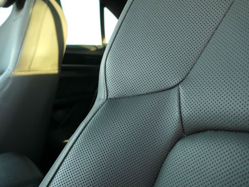 Used 2024 Porsche Macan 4 Electric image 12