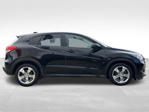 Used 2016 Honda HR-V EX image 12