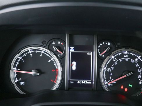 Used 2023 Toyota 4Runner Limited AWD/4WD image 15