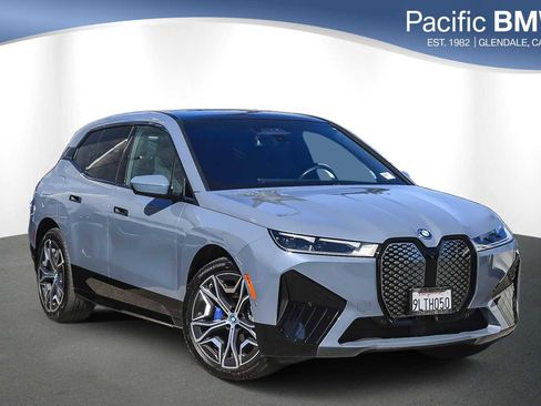 Used 2025 BMW iX xDrive50 image 1