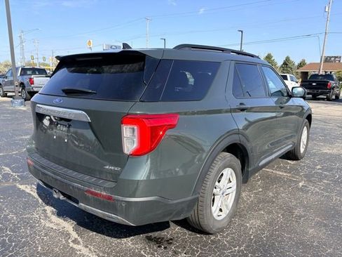 Used 2024 Ford Explorer XLT w/ Equipment Group 202A AWD/4WD image 3