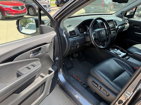 Used 2016 Honda Pilot Touring image 10