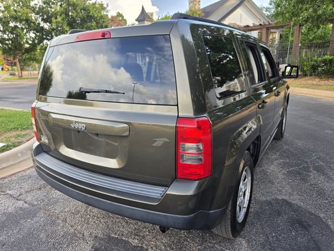 Used 2015 Jeep Patriot Sport w/ Power Value Group FWD image 7