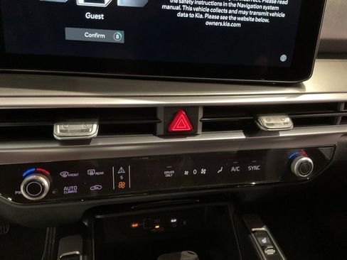 New 2026 Kia Sorento EX AWD/4WD image 16