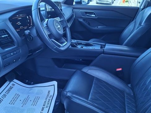 Certified 2023 Nissan Rogue Platinum w/ Platinum Premium Package FWD image 9
