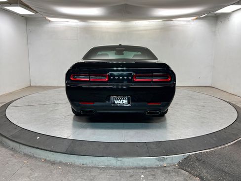 Certified 2022 Dodge Challenger R/T image 4