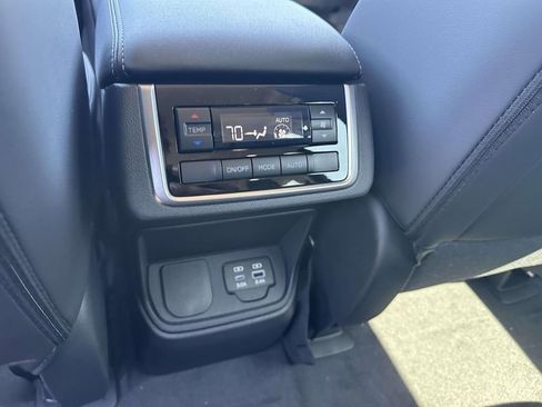New 2026 Subaru Ascent Premium AWD/4WD image 9