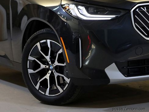 Used 2025 BMW X3 xDrive30i w/ Convenience Package image 3