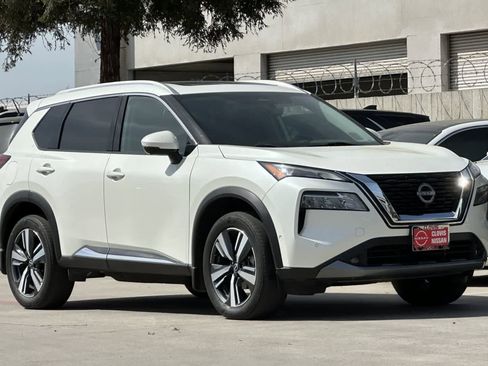 Used 2022 Nissan Rogue SL w/ SL Premium Package image 10