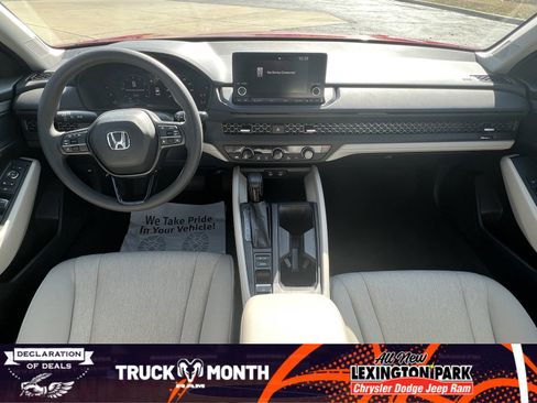 Used 2025 Honda Accord SE image 17