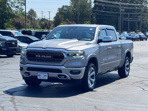 Used 2022 RAM 1500 Limited AWD/4WD image 2