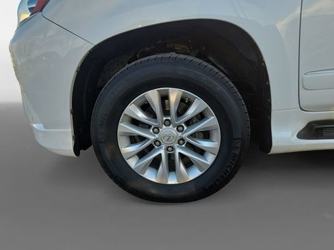 Used 2016 Lexus GX 460 w/ Premium Package AWD/4WD image 16