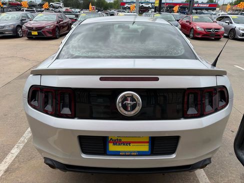 Used 2014 Ford Mustang Coupe RWD image 6