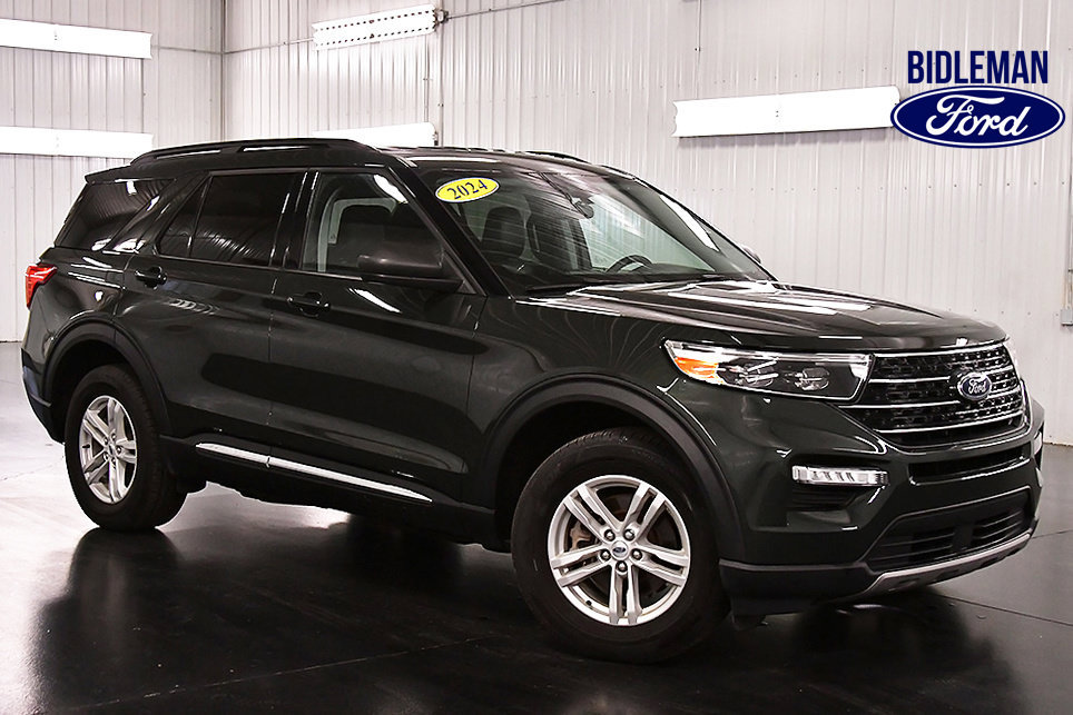 Used 2024 Ford Explorer XLT w/ Equipment Group 202A AWD/4WD image 1