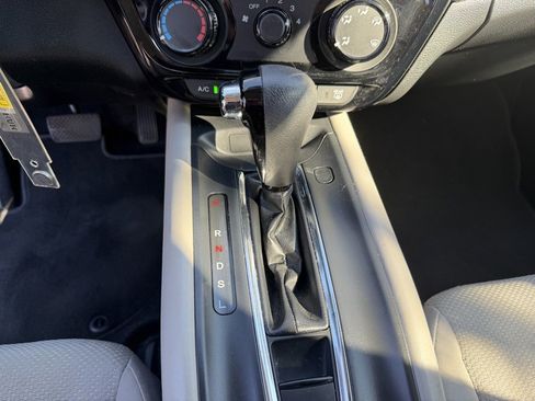 Used 2017 Honda HR-V LX image 25