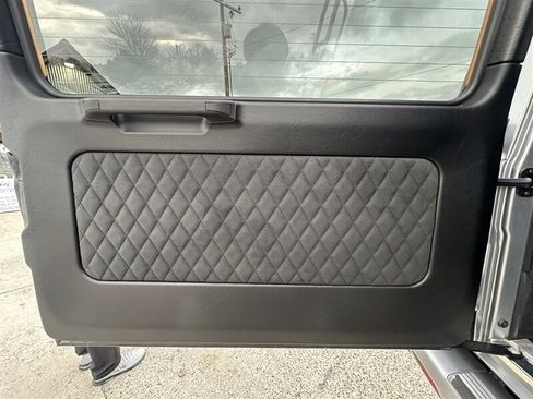 Used 2017 Mercedes-Benz G 550 Squared image 12