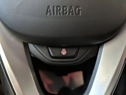 Used 2020 BMW 330i xDrive Sedan w/ Convenience Package image 19