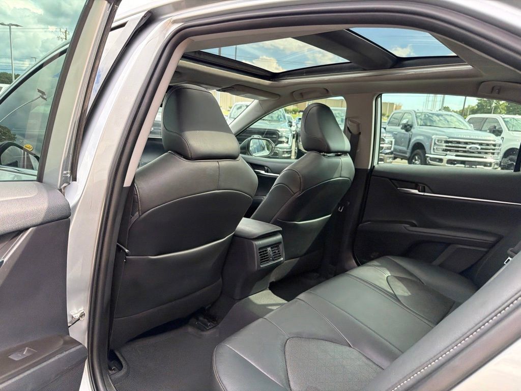 Used 2021 Toyota Camry XSE w/ Navigation Package FWD image 15