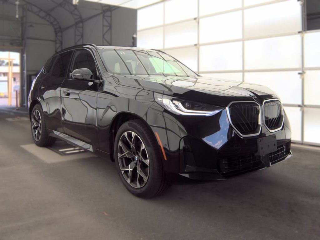 Used 2025 BMW X3 xDrive30i AWD/4WD image 4