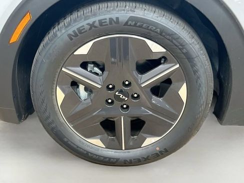 New 2026 Kia EV6 Light RWD image 32