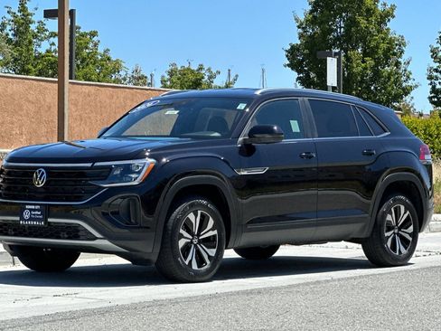 Certified 2026 Volkswagen Atlas Cross Sport SE AWD/4WD image 8
