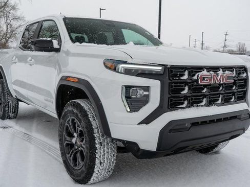Used 2025 GMC Canyon Elevation AWD/4WD image 4
