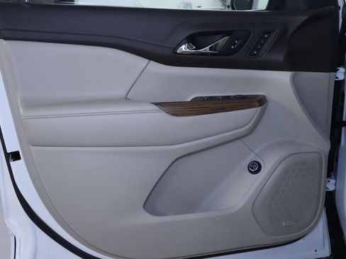 Used 2019 GMC Acadia Denali w/ Technology Package image 14