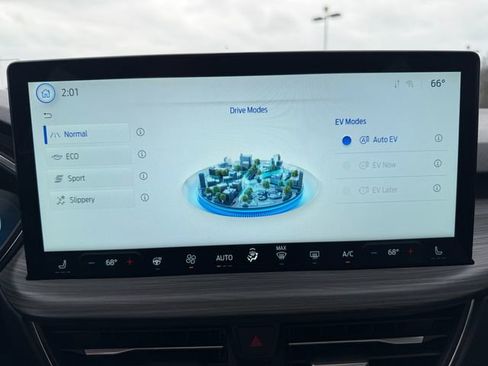 Used 2026 Ford Escape SE w/ PHEV Premium Package image 28