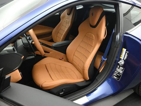 Used 2023 Ferrari Roma RWD image 7