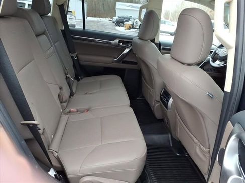 Used 2023 Lexus GX 460 Premium image 26