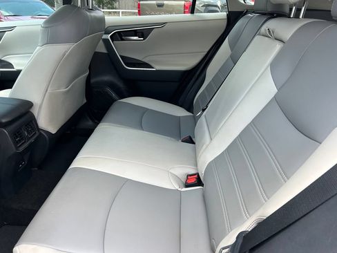 Used 2025 Toyota RAV4 XLE Premium FWD image 16